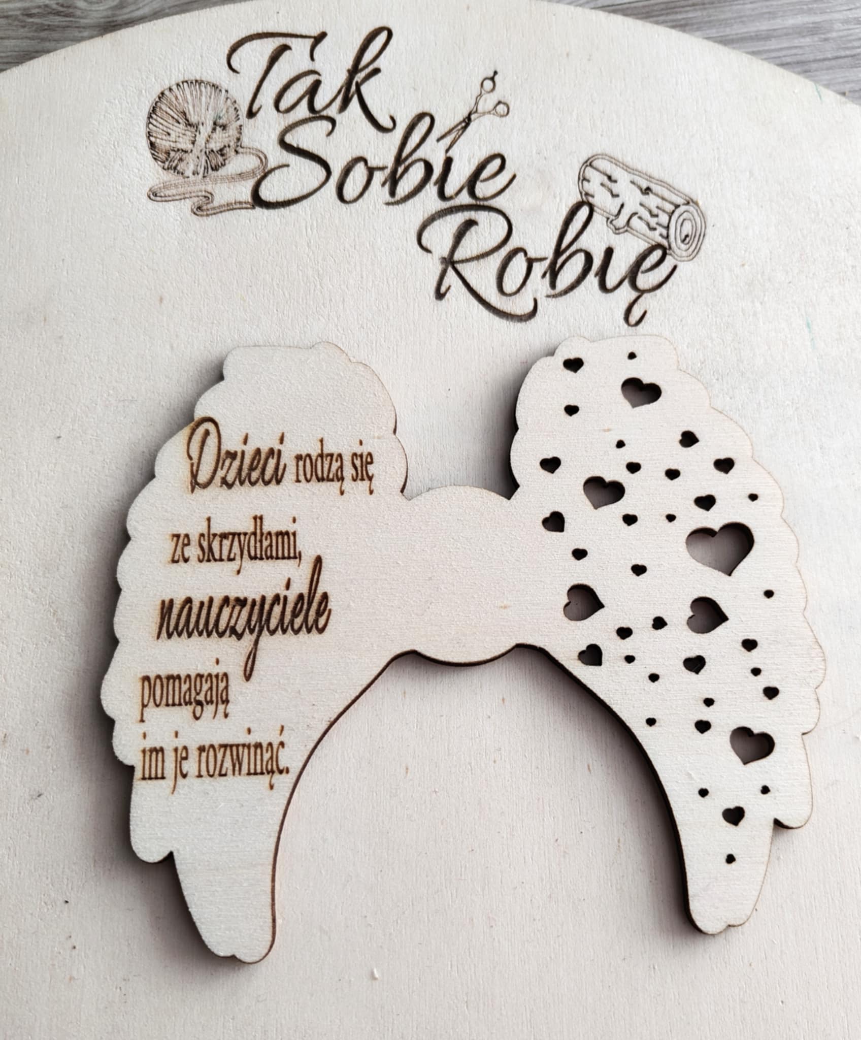 163 Skrzydełka do makram ok.8,5x7.5cm DLA NAUCZYCIELA